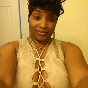 Meet your Posher, Lenoir